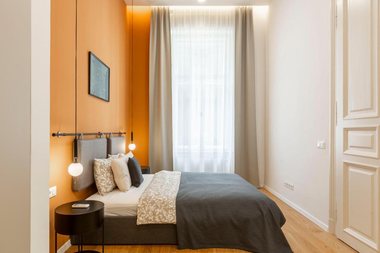 Luxurious Minimalist Residence With Sauna By Prestige Homes Budapest Eksteriør bilde
