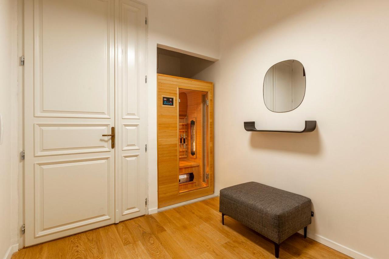 Luxurious Minimalist Residence With Sauna By Prestige Homes Budapest Eksteriør bilde