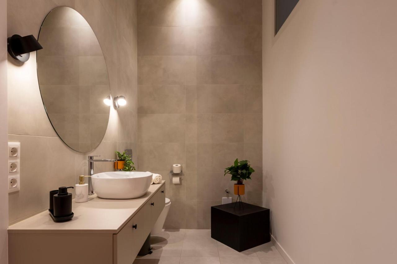 Luxurious Minimalist Residence With Sauna By Prestige Homes Budapest Eksteriør bilde